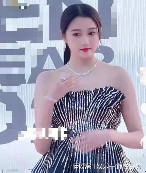 娱乐圈吃瓜动态视频,揭秘最新吃瓜动态视频背后的故事