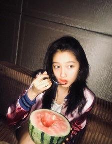 娱乐吃瓜酱照片,揭秘明星幕后生活,照片曝光惊人幕后真相